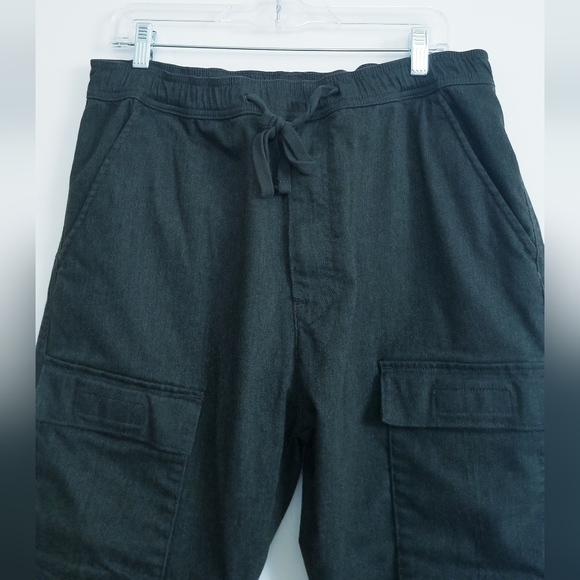 Levi's Dark Green Cargo Joggers - Picture 3 of 16